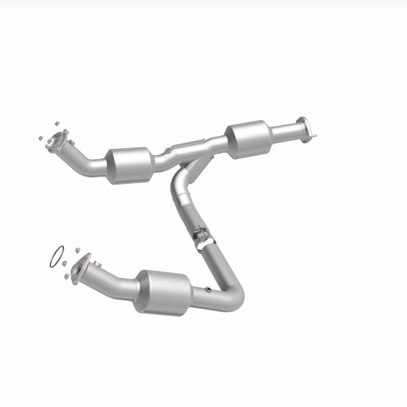 Magnaflow 18-20 Chevrolet Express 2500 Single Underbody 4.3L Direct Fit Catalytic Converter - Burkken Auto Parts