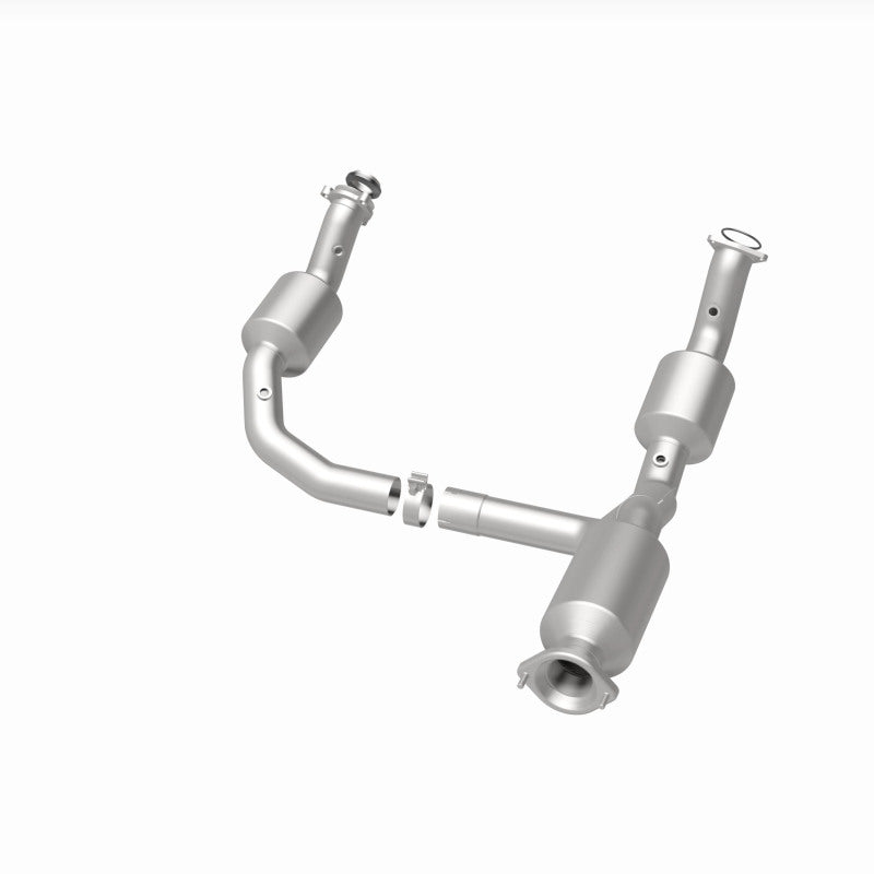 MagnaFlow 2021 Chevrolet Express 2500 4.3L Underbody Direct-Fit Catalytic Converter - Burkken Auto Parts