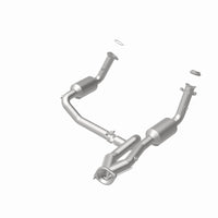 MagnaFlow Conv Direct Fit OEM 2005 GMC Sierra/Chevrolet Silverado 1500/Cadillac Escalade Underbody - Burkken Auto Parts