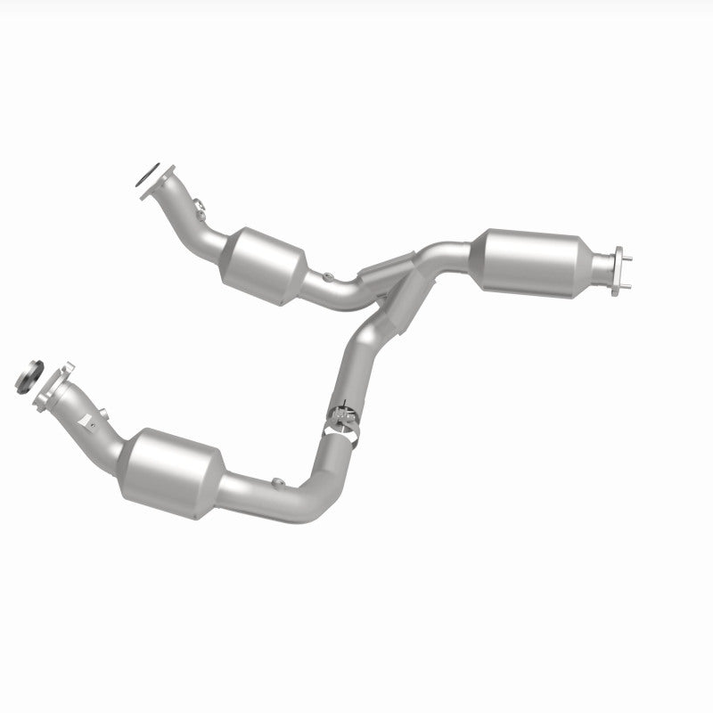 MagnaFlow 2021 Chevrolet Express 2500 4.3L Underbody Direct-Fit Catalytic Converter - Burkken Auto Parts