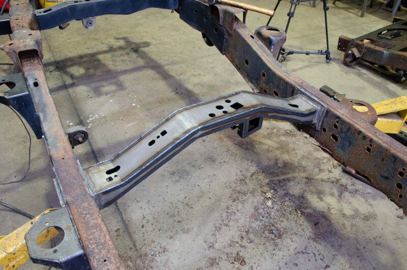 RustBuster 99-13 Chevy Silverado 1500 / GMC Sierra 1500 Rear Leaf Spring Shackle