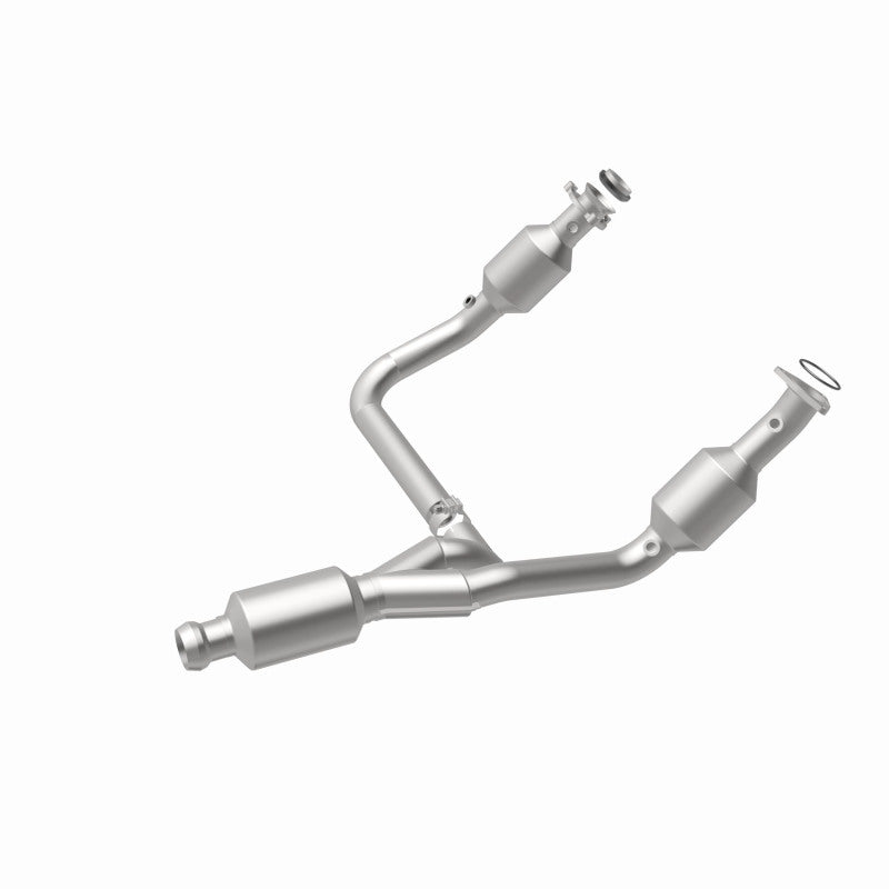 Magnaflow 14-15 Chevrolet Silverado 1500 Underbody 4.3L / 5.3L Direct-Fit Catalytic Converter - Burkken Auto Parts