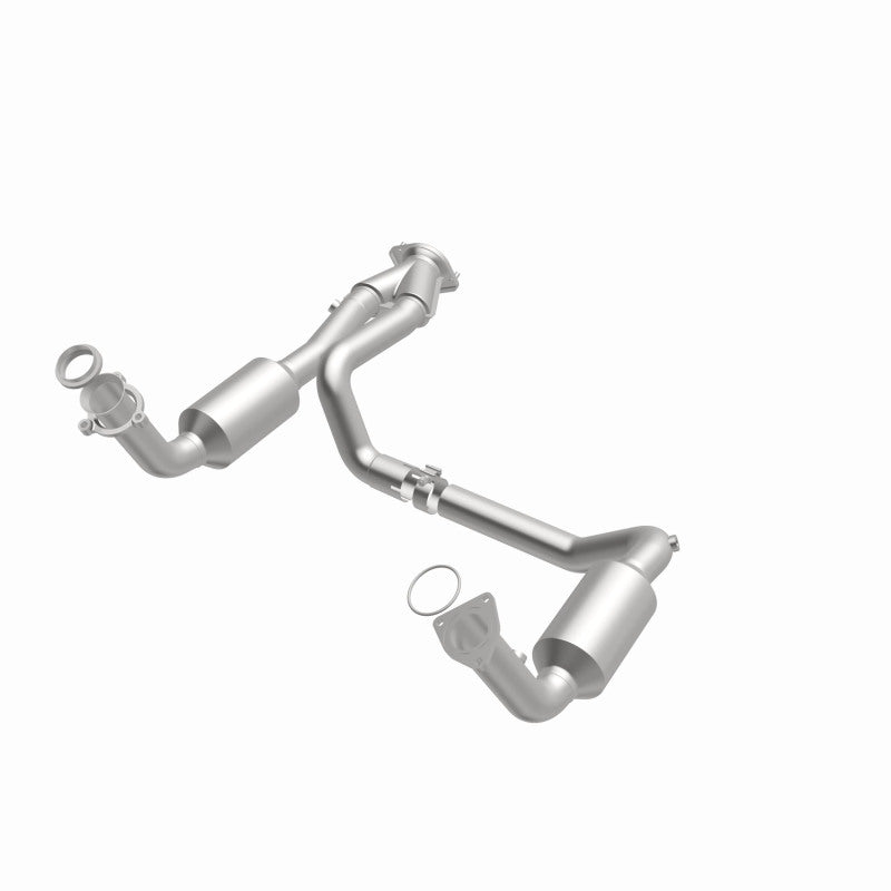 MagnaFlow Conv Direct Fit OEM 2005 GMC Sierra/Chevrolet Silverado 1500/Cadillac Escalade Underbody - Burkken Auto Parts