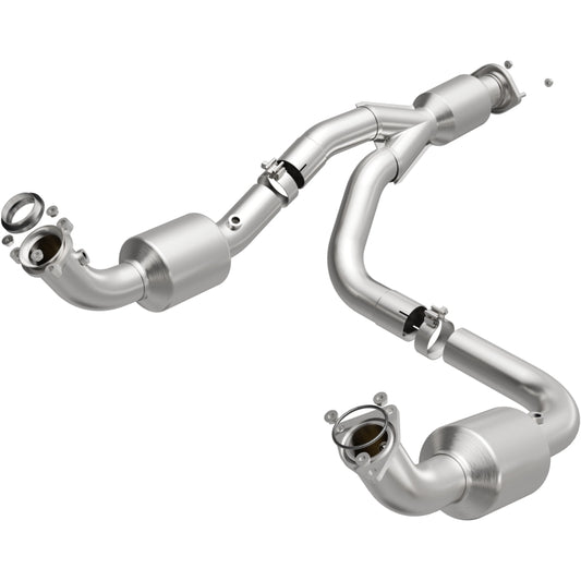 Magnaflow 12-20 Chevrolet Express 4500 Underbody 6.0L Direct Fit Catalytic Converter - Burkken Auto Parts