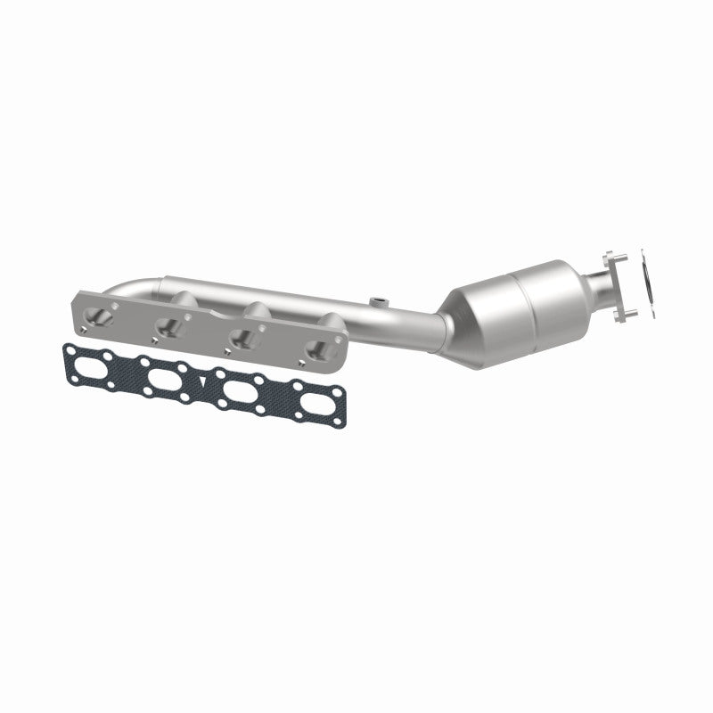 MagnaFlow Direct-Fit SS Catalytic Converter 04-06 Nissan Titan 5.6L V8 (California) - Burkken Auto Parts