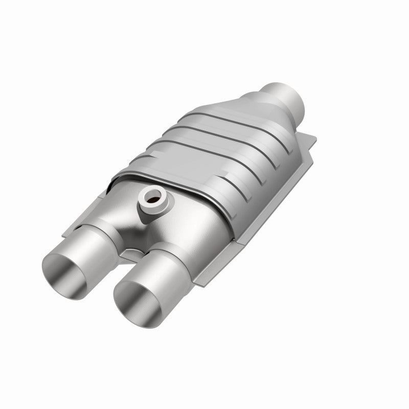Magnaflow 2.5in./2in. S/D CAOBDII Universal Converter - Burkken Auto Parts