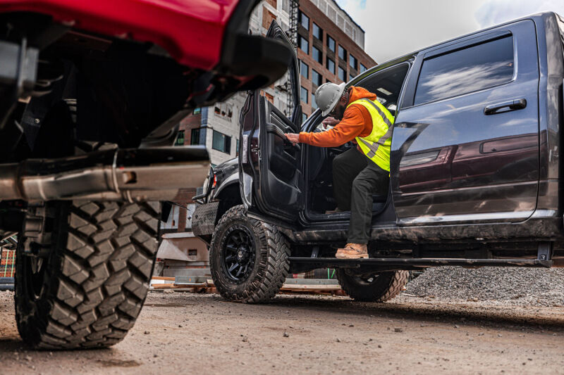 AMP Research 22-25 Ford F150 Lightning / 21-23 F150 Powerboost Powerstep Vision