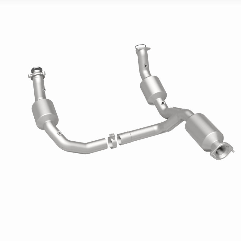 MagnaFlow 2021 Chevrolet Express 2500 4.3L Underbody Direct-Fit Catalytic Converter - Burkken Auto Parts