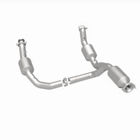 MagnaFlow 2021 Chevrolet Express 2500 4.3L Underbody Direct-Fit Catalytic Converter - Burkken Auto Parts