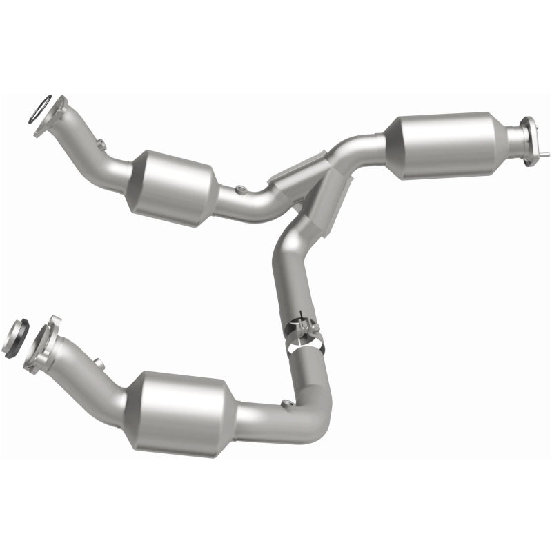 MagnaFlow 2021 Chevrolet Express 2500 4.3L Underbody Direct-Fit Catalytic Converter - Burkken Auto Parts