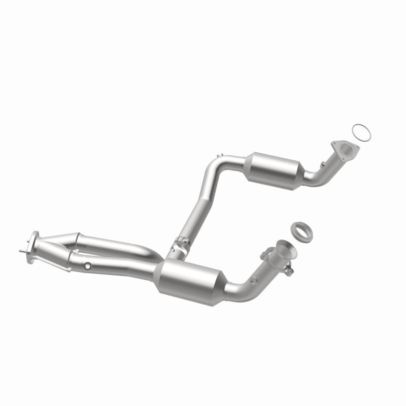 MagnaFlow Conv Direct Fit OEM 2005 GMC Sierra/Chevrolet Silverado 1500/Cadillac Escalade Underbody - Burkken Auto Parts