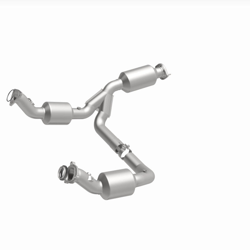 MagnaFlow 2021 Chevrolet Express 2500 4.3L Underbody Direct-Fit Catalytic Converter - Burkken Auto Parts
