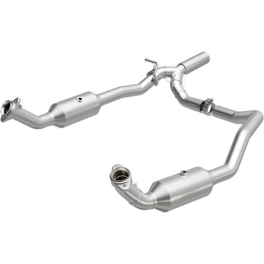 Magnaflow 17-18 Ford E-350 6.8L Direct Fit Converter - Burkken Auto Parts