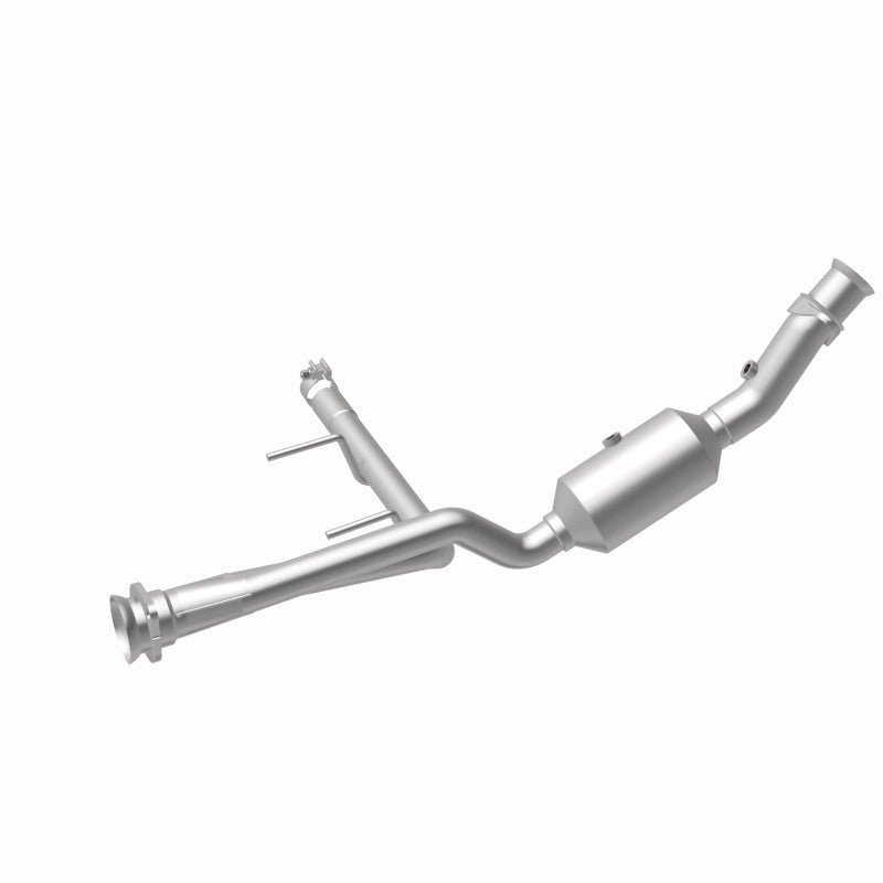 MagnaFlow 18-20 Ford F-150 V6 3.3L Right Underbody Direct-Fit Catalytic Converter - Burkken Auto Parts