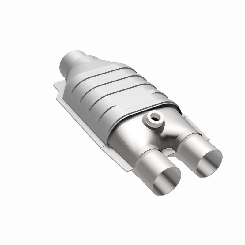 Magnaflow 2.5in./2in. S/D CAOBDII Universal Converter - Burkken Auto Parts