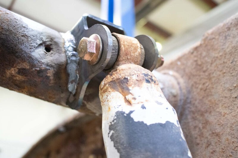 Rust Buster 01-10 GM Pickup Body Mount Brackets-(Left)