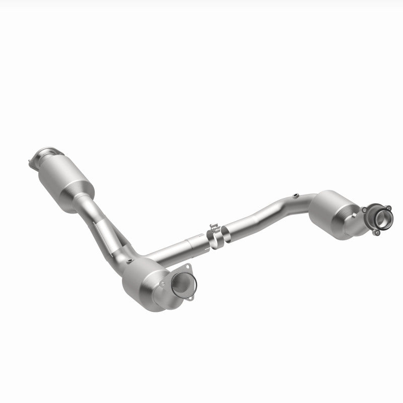 MagnaFlow 2021 Chevrolet Express 2500 4.3L Underbody Direct-Fit Catalytic Converter - Burkken Auto Parts