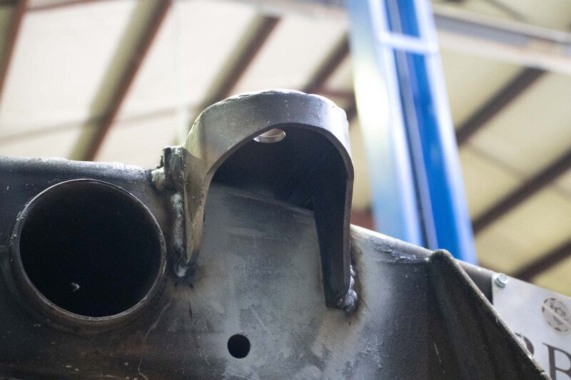 Rust Buster 11-18 Chevy Silverado 2500HD/3500HD Center Bed Mount - Left