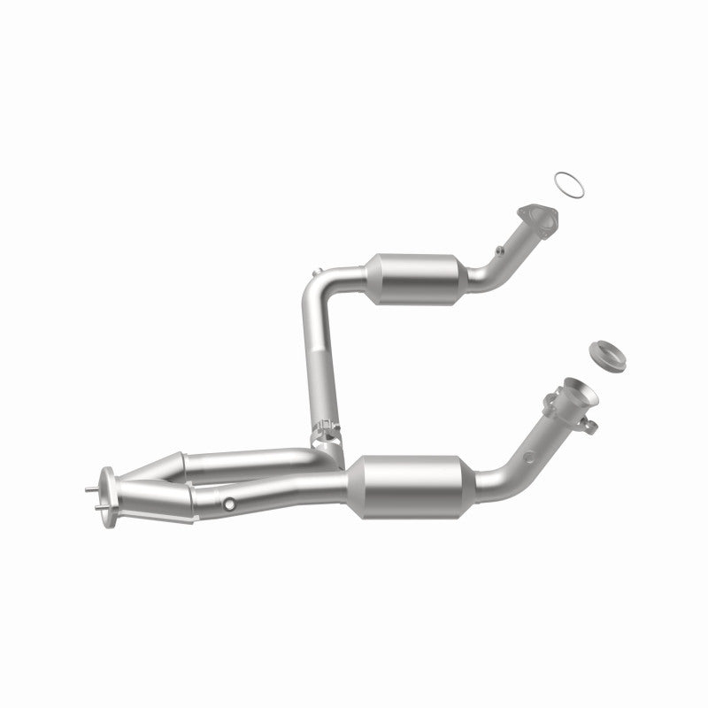 MagnaFlow Conv Direct Fit OEM 2005 GMC Sierra/Chevrolet Silverado 1500/Cadillac Escalade Underbody - Burkken Auto Parts