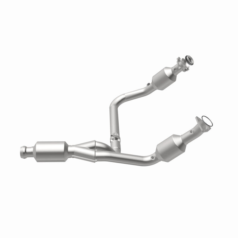 Magnaflow 14-15 Chevrolet Silverado 1500 Underbody 4.3L / 5.3L Direct-Fit Catalytic Converter - Burkken Auto Parts