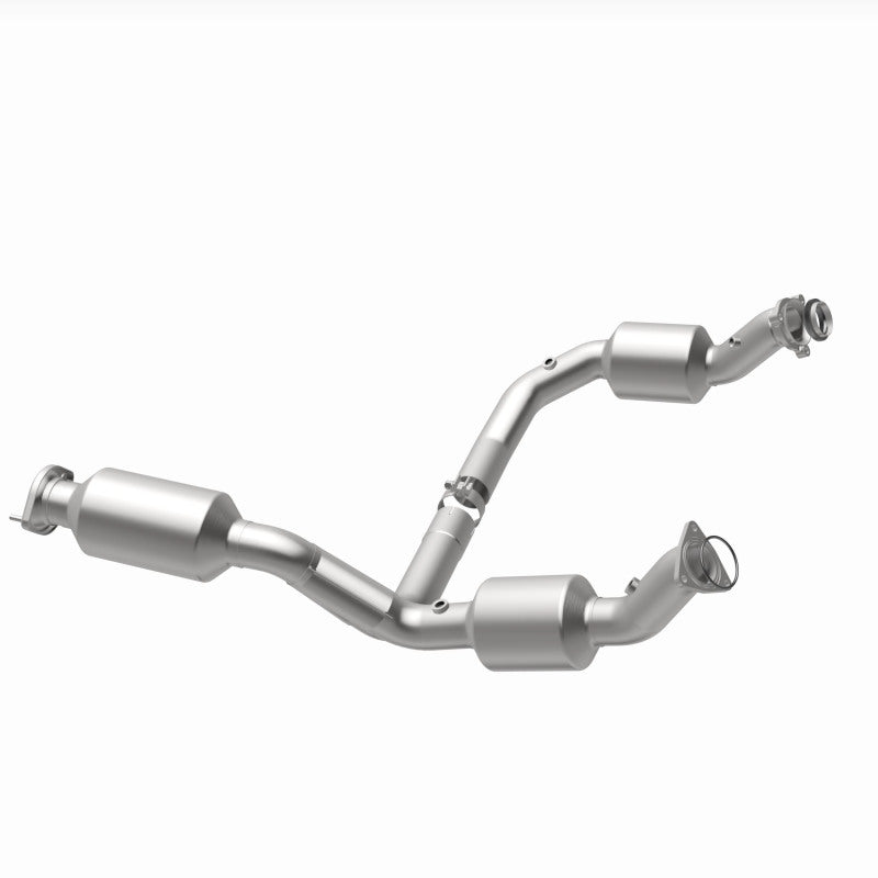 MagnaFlow 2021 Chevrolet Express 2500 4.3L Underbody Direct-Fit Catalytic Converter - Burkken Auto Parts