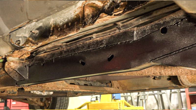 Rust Buster Avalanche/Suburban/Yukon Center Frame Repair Kit - Right