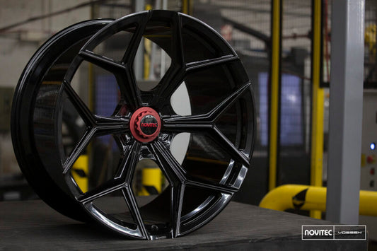 Vossen x Novitec NL4-5L 23x10.5in - 5x130 BP - ET21 - Gloss Black Lamborghini Urus Front Wheel