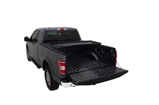 Lund 05-17 Nissan Frontier (5ft. Bed w/o Utility Track) Genesis Tri-Fold Tonneau Cover - Black
