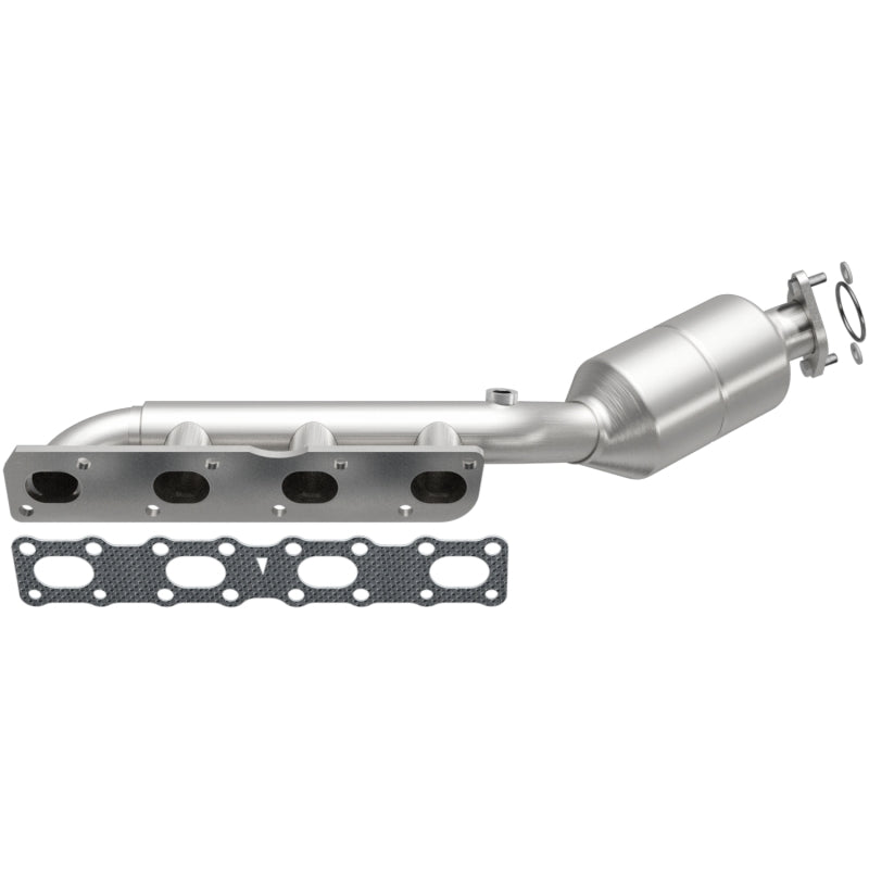MagnaFlow Direct-Fit SS Catalytic Converter 04-06 Nissan Titan 5.6L V8 (California) - Burkken Auto Parts