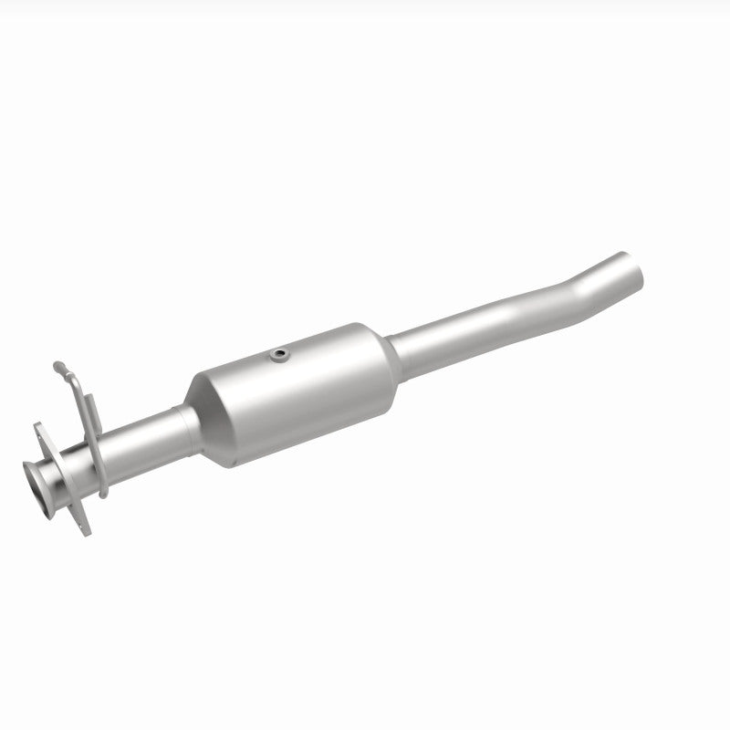 MagnaFlow 16-19 Ford F-650 V10 6.8L Underbody Direct Fit Catalytic Converter - Burkken Auto Parts