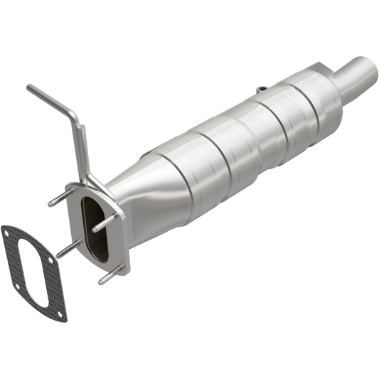 MagnaFlow 09-17 Ford F53 V10 6.8L Underbody Direct Fit Catalytic Converter - Burkken Auto Parts