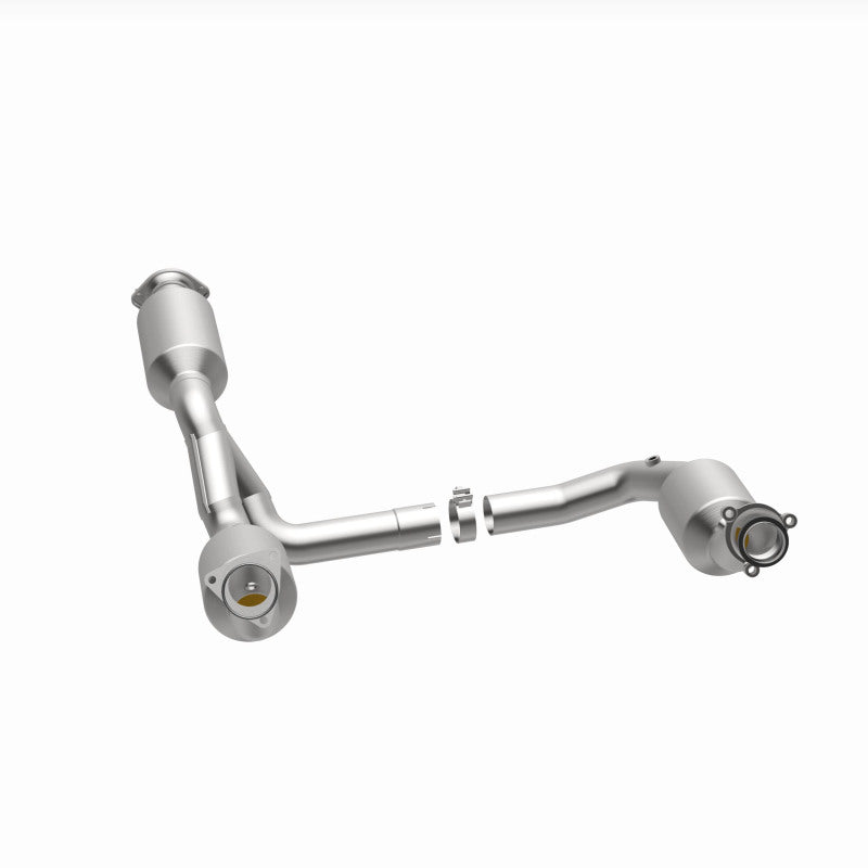 MagnaFlow 2021 Chevrolet Express 2500 4.3L Underbody Direct-Fit Catalytic Converter - Burkken Auto Parts