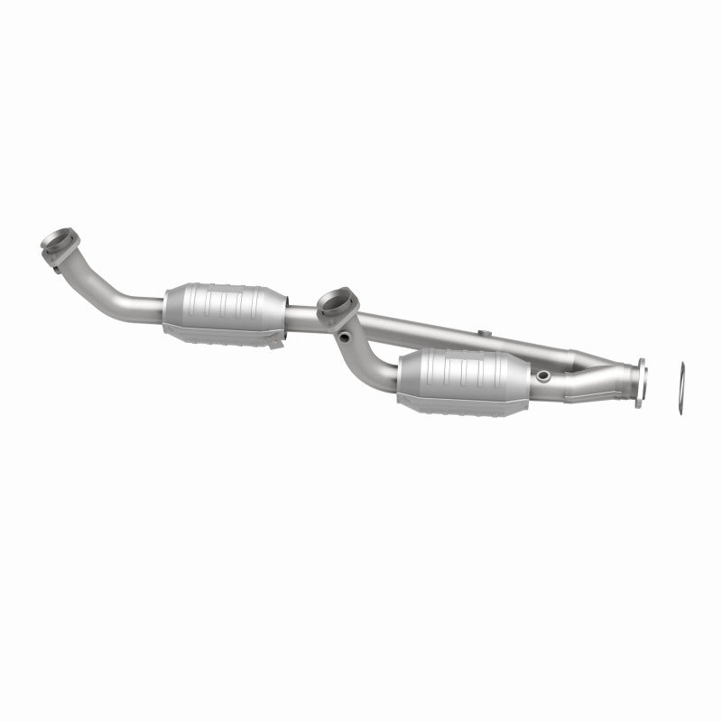 Magnaflow 95-97 Ford Windstar 3.8L Direct Fit Converter - Burkken Auto Parts