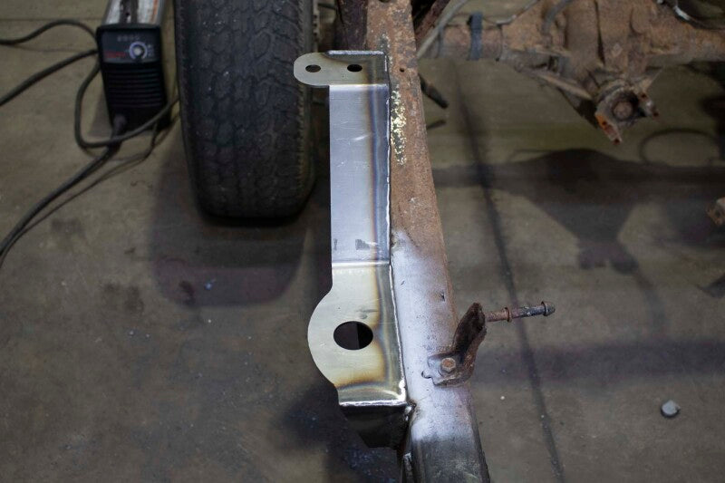 Rustbuster Cab And Bed Mount Right Side