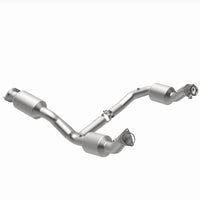 MagnaFlow 2021 Chevrolet Express 2500 4.3L Underbody Direct-Fit Catalytic Converter - Burkken Auto Parts