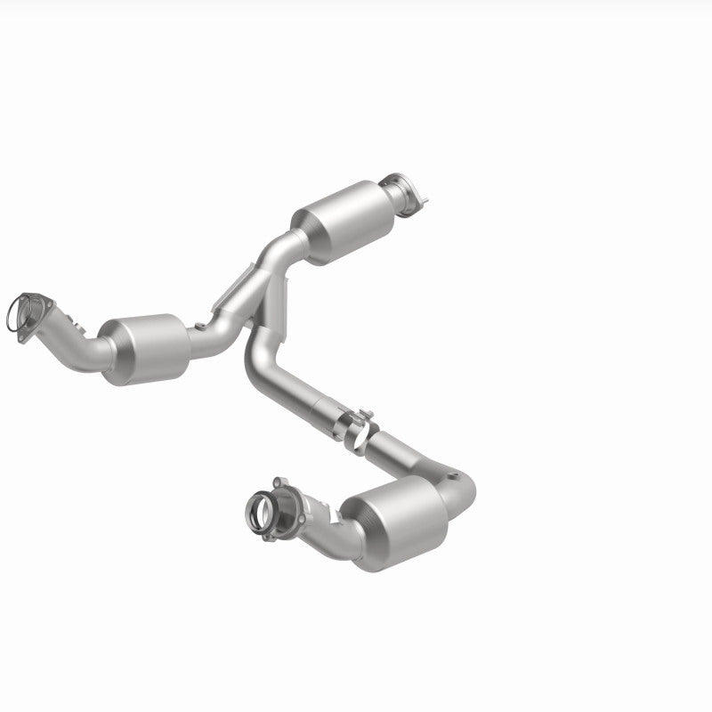 MagnaFlow 2021 Chevrolet Express 2500 4.3L Underbody Direct-Fit Catalytic Converter - Burkken Auto Parts