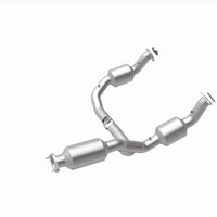 MagnaFlow 2021 Chevrolet Express 2500 4.3L Underbody Direct-Fit Catalytic Converter - Burkken Auto Parts