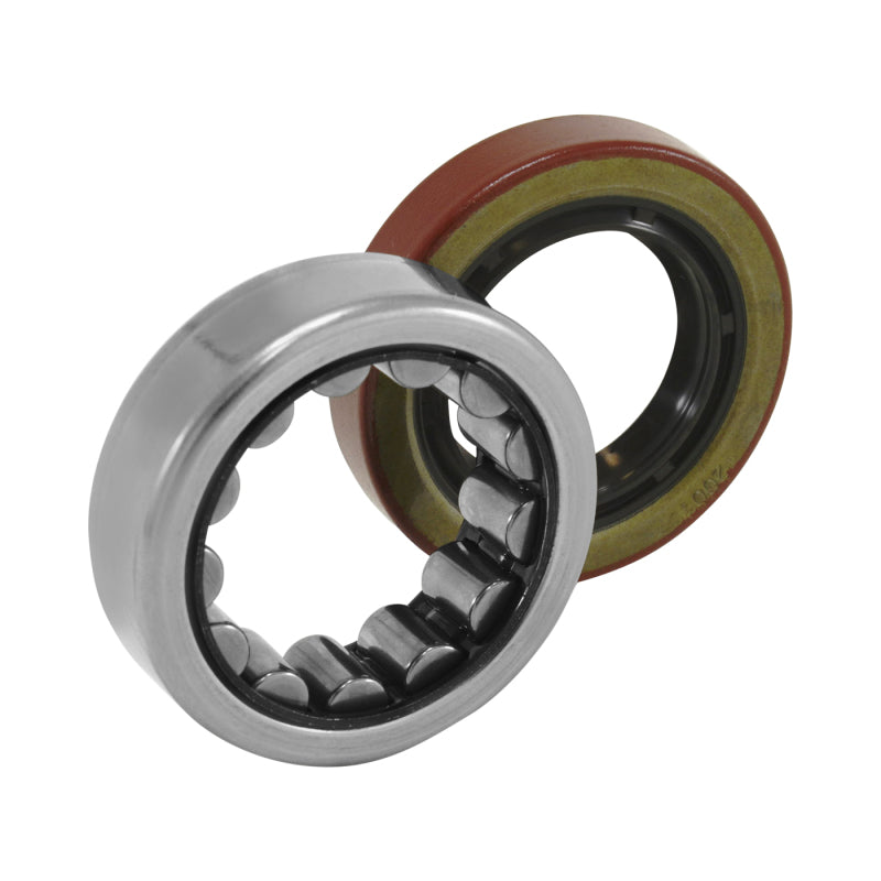 Yukon Gear R1563TAV Axle Bearing and Seal Kit / Torringtonbrand / 2.250in OD / 1.400in ID - Burkken Auto Parts